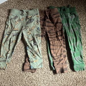 Lot of Gap 2/3T Pants and tops